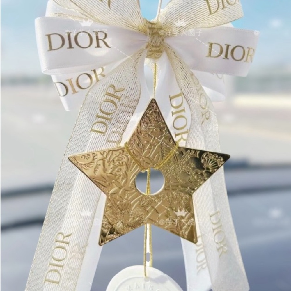 Dior Beauty Scented Diffuser Hanging Ornament – Holiday Charm